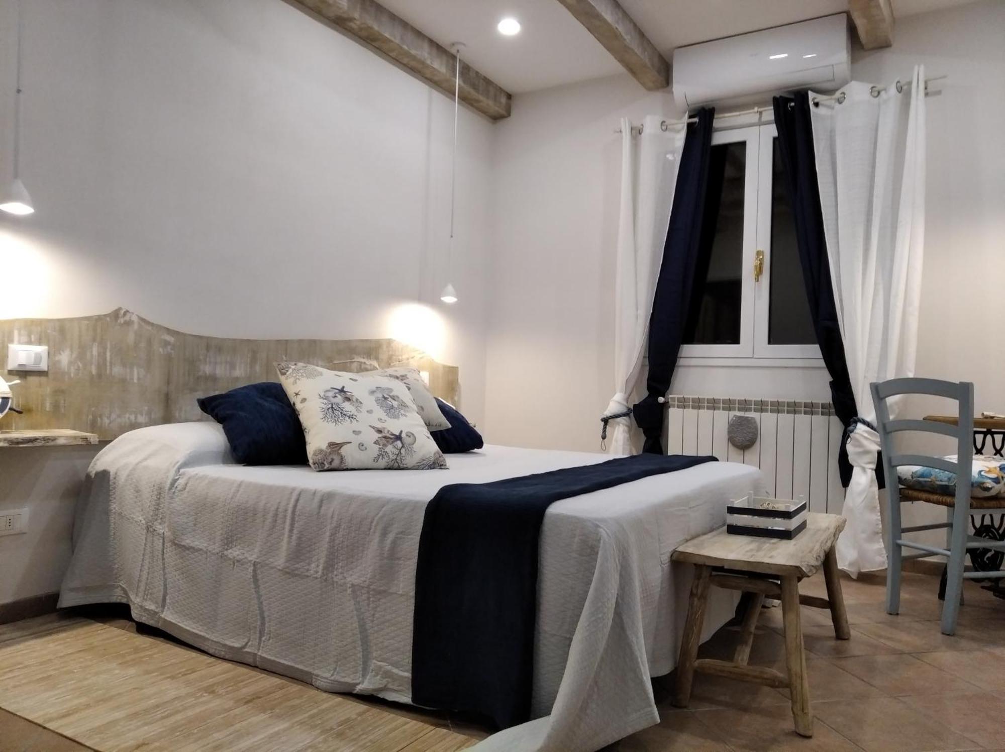 Chez Luis Daire Imperia Oda fotoğraf